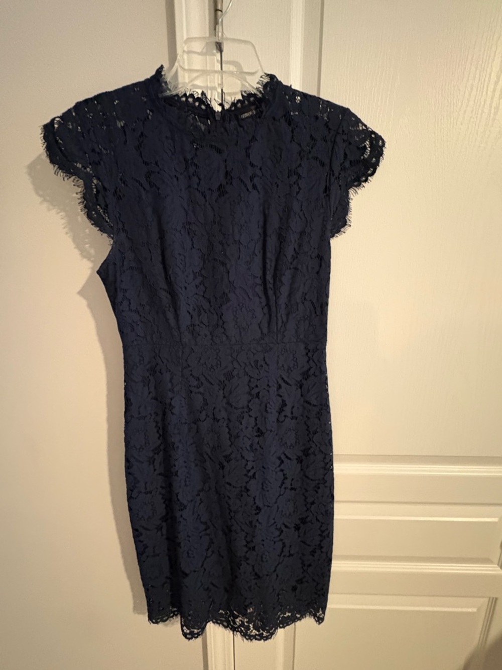 Classic Navy Lace Sheath Dress - Stylish Women's Dress Size Small